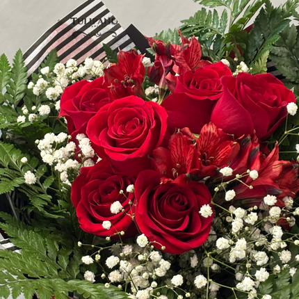 Classic Red Premium Long Stemmed Rose Bouquet x12 (vase not included)